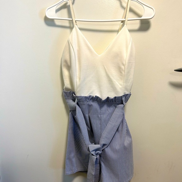 Brand New Ladies European Jumpsuit - Picture 2 of 9